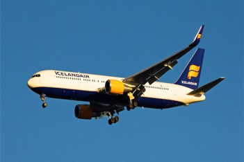 Icelandair Airlines Airplane Flying